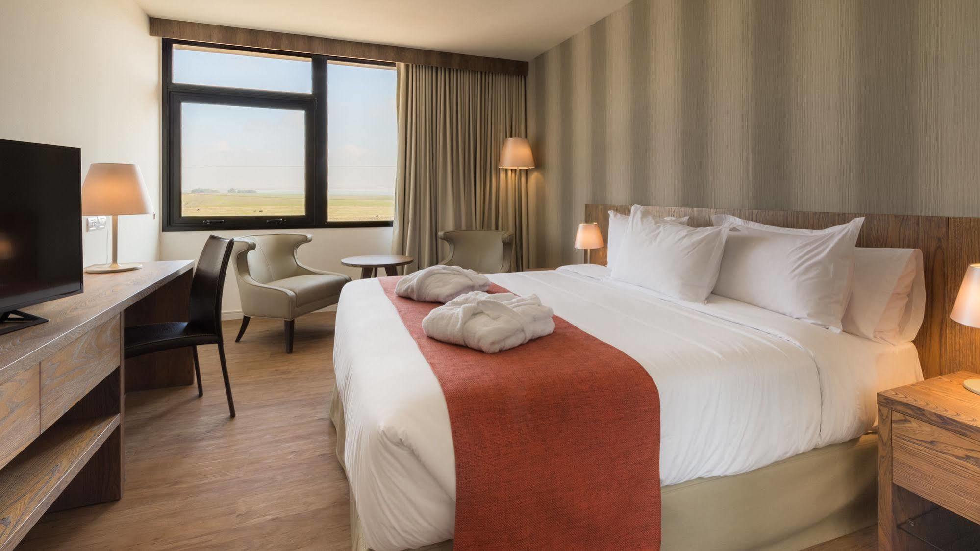 Salinas Del Almiron Resort Termal แตร์มาส เด อัลมิรอน ภายนอก รูปภาพ