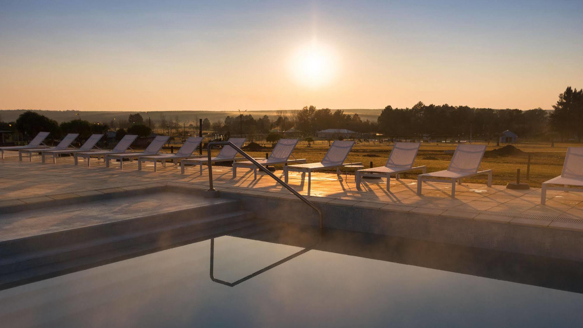 Salinas Del Almiron Resort Termal แตร์มาส เด อัลมิรอน ภายนอก รูปภาพ